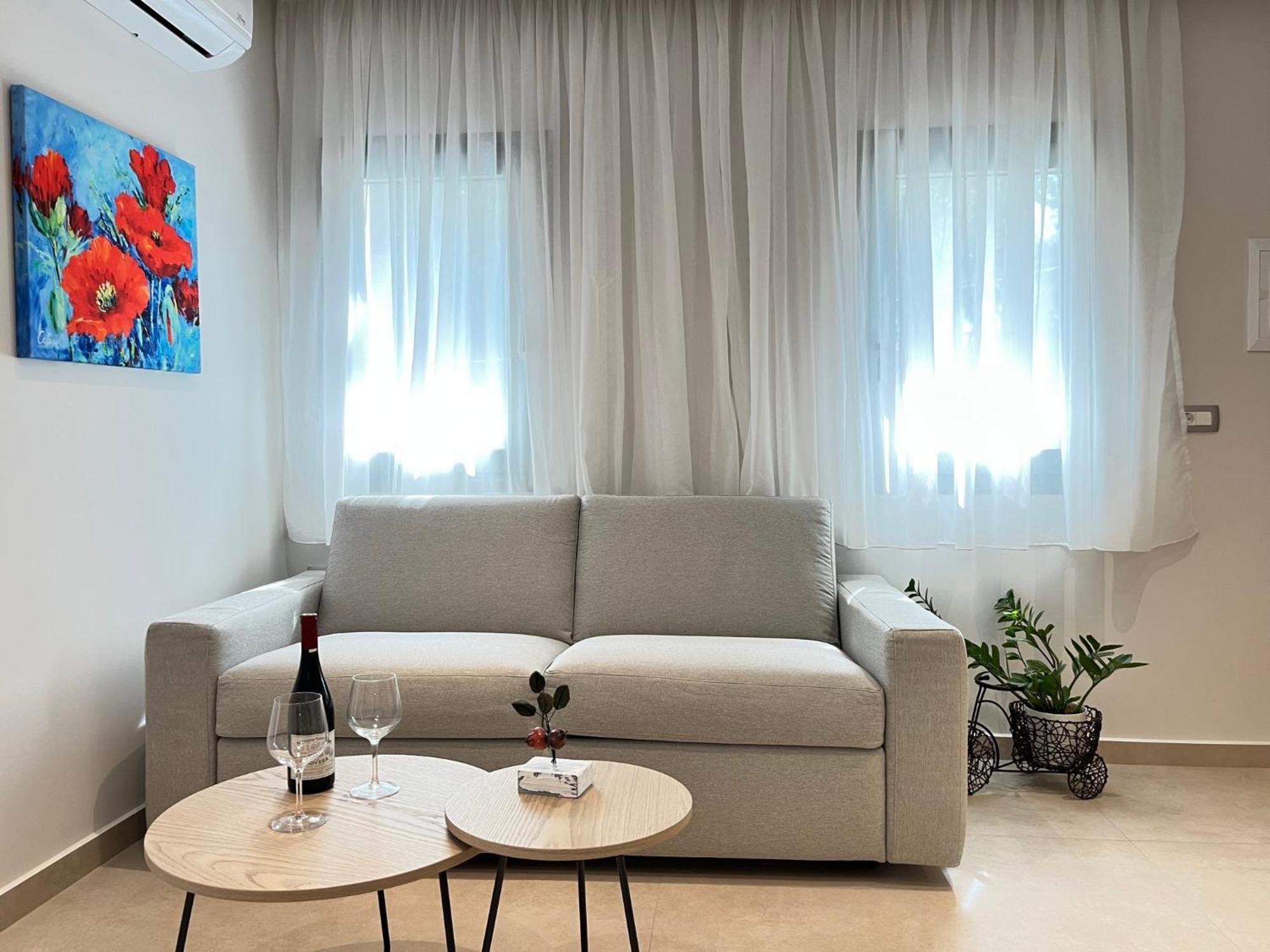 بارغا Maison Deluxe Studios And Apartment المظهر الخارجي الصورة